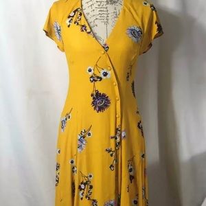 Free People high low midi floral dress. Good condition. Medium.